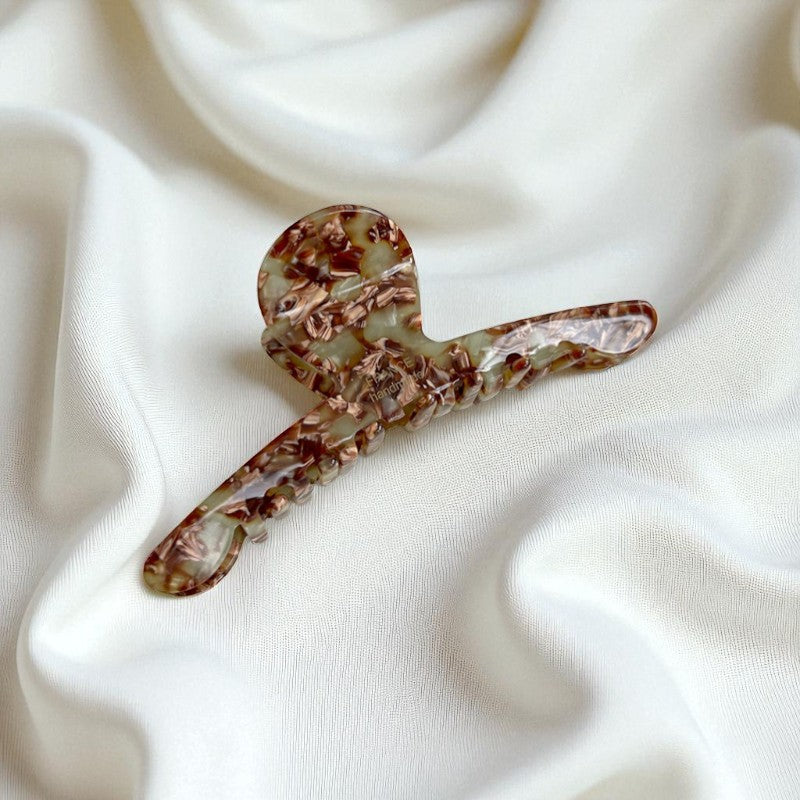 AUBREY elegant hair claw in matcha tort