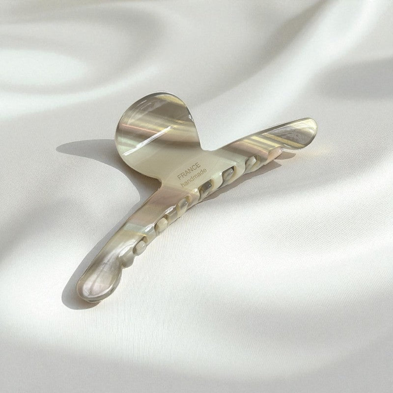 AUBREY elegant hair claw in white marble